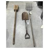 Pitchfork - Shovel - Wood Tamper