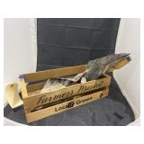 Wooden Box w/Tin Christmas Tree Dï¿½cor