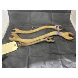 3 Pcs - Vintage Curved Wrenches