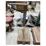 Vintage Standard Platform Scale