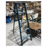 4-Step Wooden Ladder - As Is