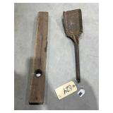 2 Pcs - Ash Scoop & Wooden Level