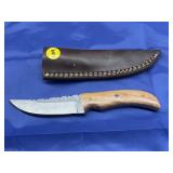 Damascus Style Knife w/ Leather Sheath