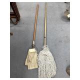 2 Pcs - Assorted Floor Mops