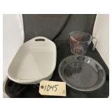 Fireking Measuring Cup - Glass Pie Pan