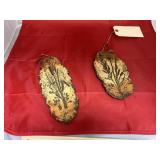 2 Pcs - Wood Carved Leaves