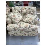 Cloth Upholster Side Chair w/2 Throw Pillows