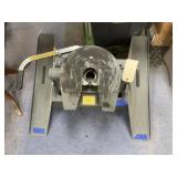 B&W Companion Fifth Wheel Hitch