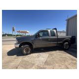 2004 Ford F250 4x4 - Parts Truck