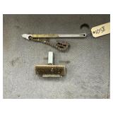 Chain Pipe Wrench & Wire Brush Scraper