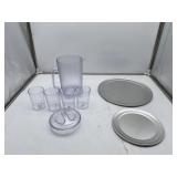 8 Pc. Large/Small Pizza Pans, Pitcher with Lid, an