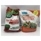 2 Ct. Gardening Lot - (1) Scotts Turf Builder Wint