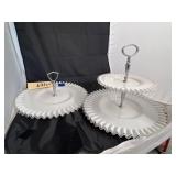 3-Tiered Glass Ruffled Edge Dessert Stand