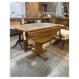 Drop Leaf Dining Table 40"L x 30"W x 30"H