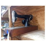 Vintage Singer Sewing Machine model 66