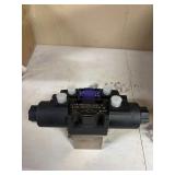 New 12V directional hydraulic control valve