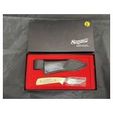 Schrade Scrimshaw 2-1/2" Fixed Blade Knife