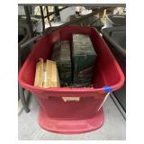 Metal Holiday Dï¿½cor - Letters in Plastic Bin w/Lid