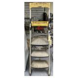3-Step Folding Step Ladder w/Tool Tray