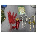 Wreath Crafts & More in Plastic Bin w/Lid