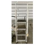 4-Tiered Collapsible Step Ladder