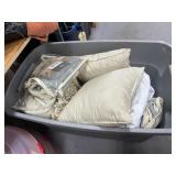 Quilt - Pillows - Shams in Plastic Bin w/lid