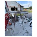 Round Rolling Clothing Rack