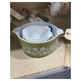 Pyrex Crazy Daisy Princess Bowl w/3 Cups