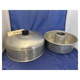 Aluminum Bundt Cake Pan w/Cake Cover