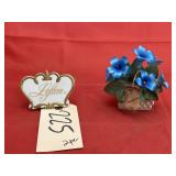 Porcelain Lefton Placard & Porcelain Flowers