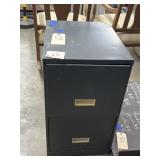 2-Drawer Metal File Cabinet 14'x18'