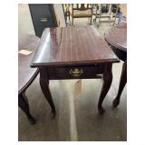 Rectangular End Table w/Drawer w/Contents