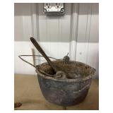 Cast Iron 10' Pot w/Soup Ladle