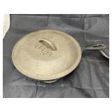 Cast Iron Skillet w/Lid Lodge 10'Dia