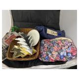 Basket w/Warming Pad - Holiday Dï¿½cor & More