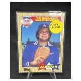 1987 TOPPS FERNANDO VALENZUELA CARD