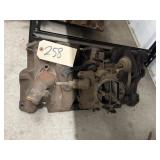 V8 Intake Manifold w/Carburetor