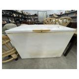 Kenmore Chest Freezer 48'L x 28'W x 35'H