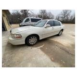 2005 Lincoln Town Car Signature Ltd. Ed 4 dr