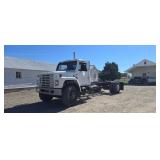 * 1985 International S1900 2 Ton Truck