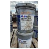 2-- 5 Gallon Buckets Mobil Gear Oil