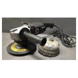 Black & Decker 7" Grinder w/ wire brush head