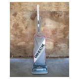 Oreck XL9100 Vacuum