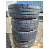 4 - Jeep Wheels with Tires P255/75R17
