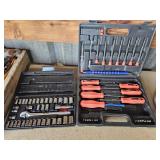 3/8' Socket Set & Screw Driver Set