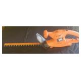 Black and Decker 17" Hedge Trimmer Black and Decker 17" Hedge Trimmer