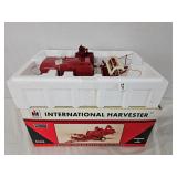 International #82 Pull-Type Combine