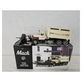 Mack R-600 Dump w/Snow Plow