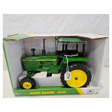 John Deere 4040 WF w/Cab