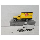 International KB-8 (Campbell) Van w/Chain Gate